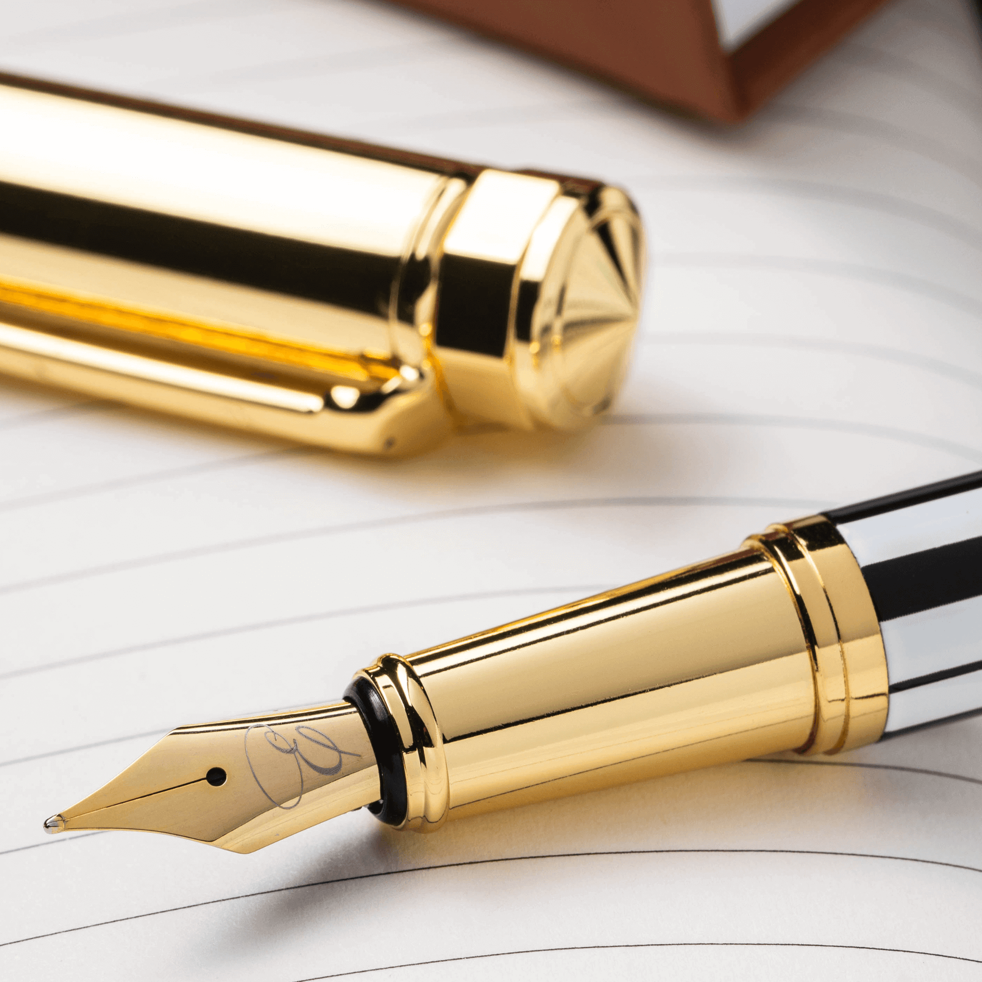 Replacement Nib with Ink Converter - Gold fountain pen